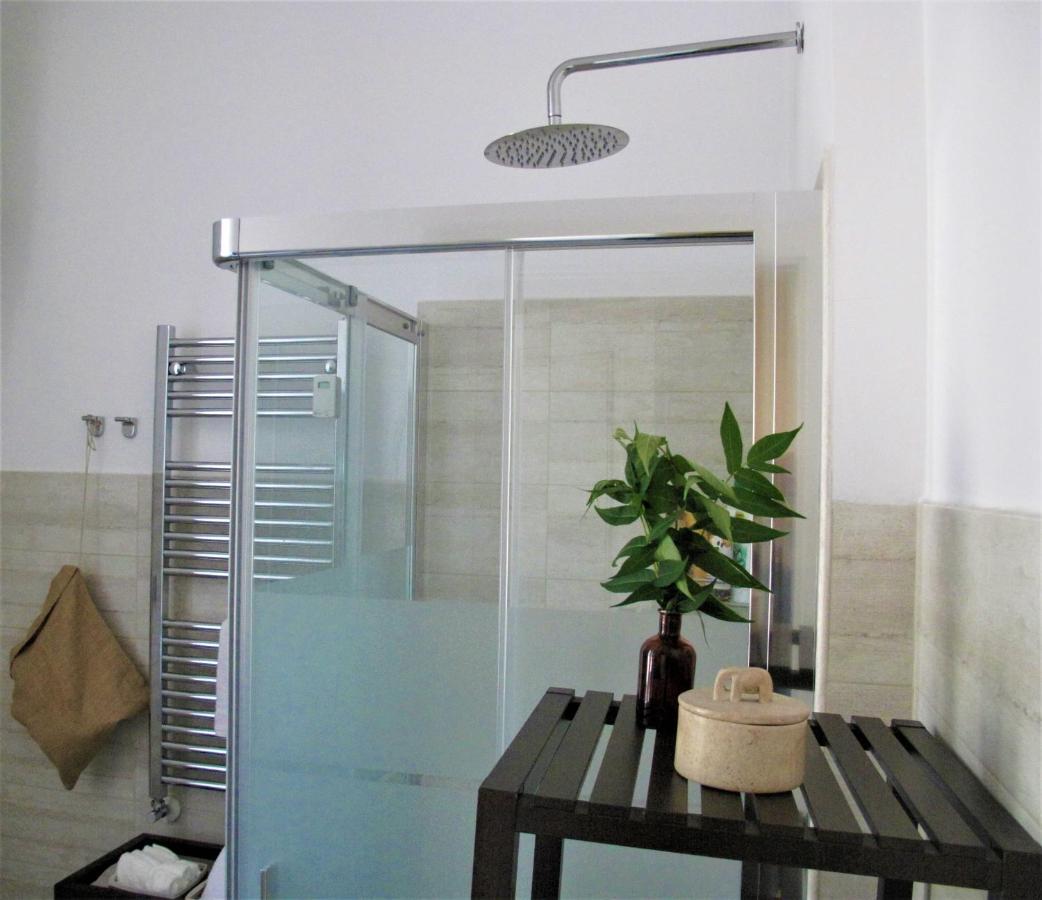Duchi Di Castro Chic Apartment Rome Exterior photo