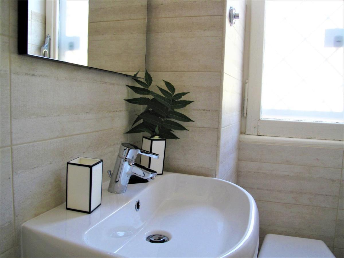 Duchi Di Castro Chic Apartment Rome Exterior photo